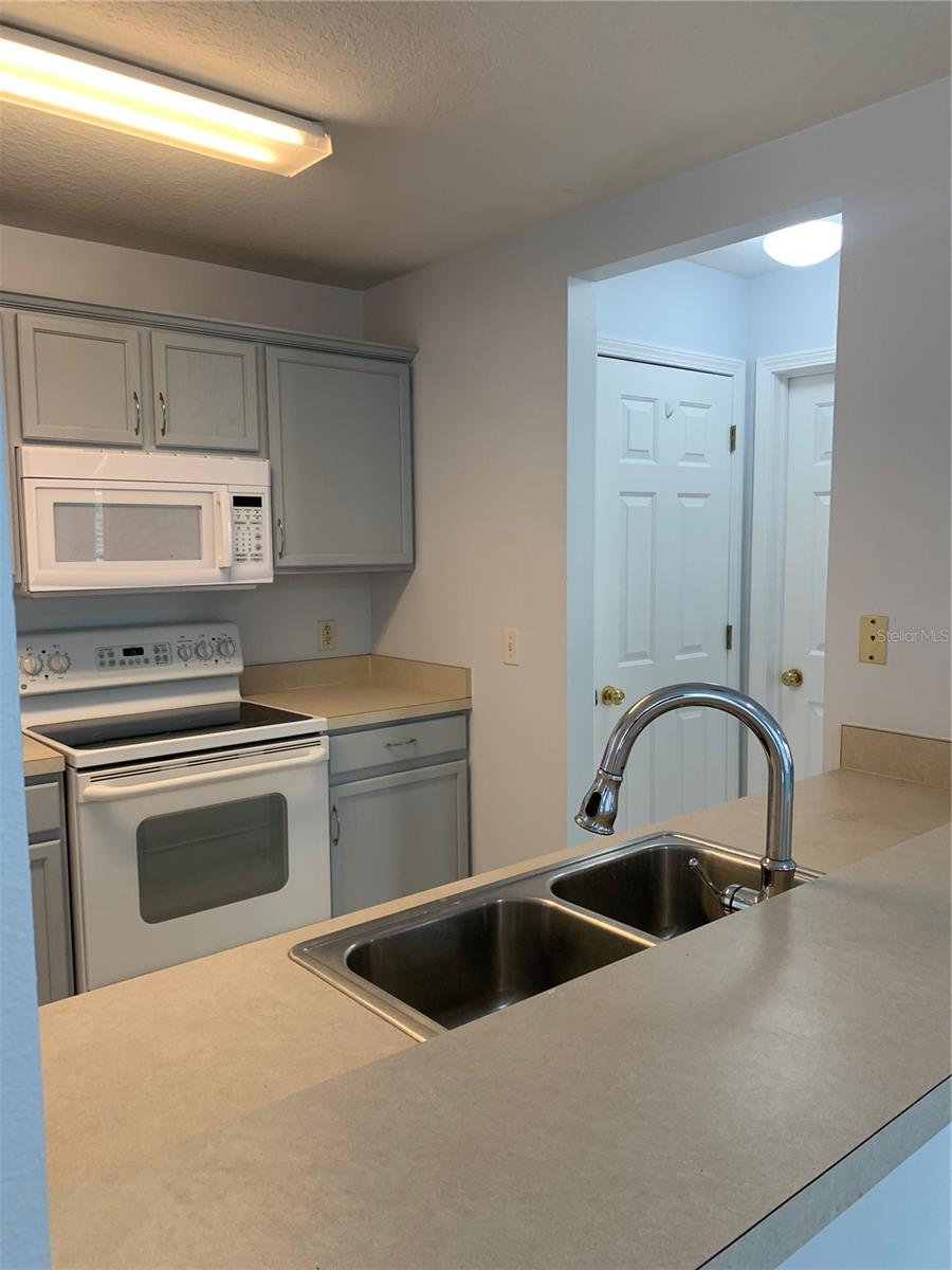 3318 Spy Tower Ct Property Photo 9