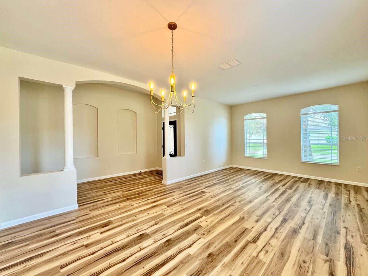 6002 Martinglade Pl Property Photo 6