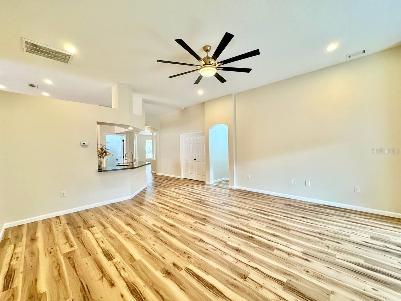 6002 Martinglade Pl Property Photo 10