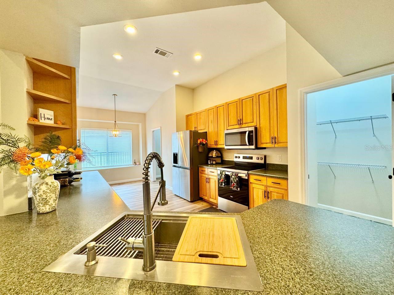 6002 Martinglade Pl Property Photo 12