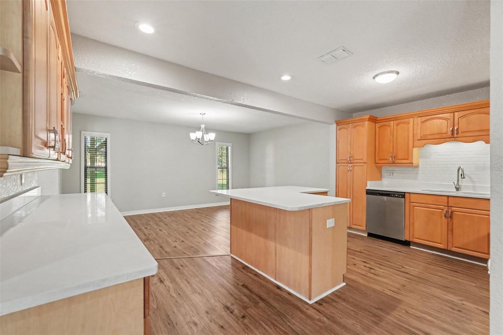 126 Goins Dr Property Photo 8