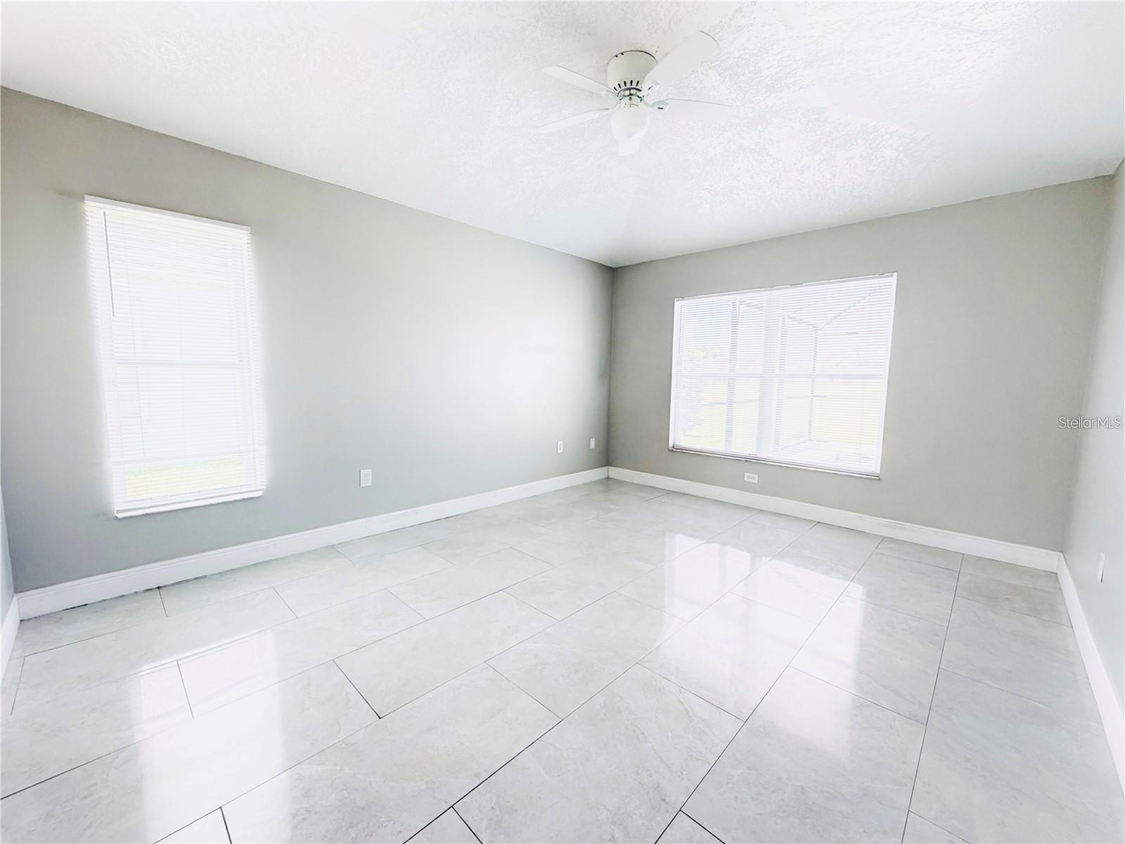 207 Langham Dr Property Photo 3
