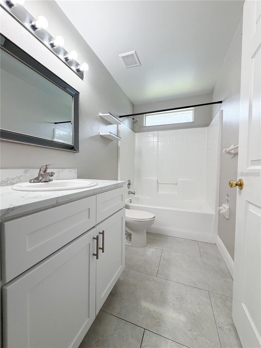 207 Langham Dr Property Photo 7