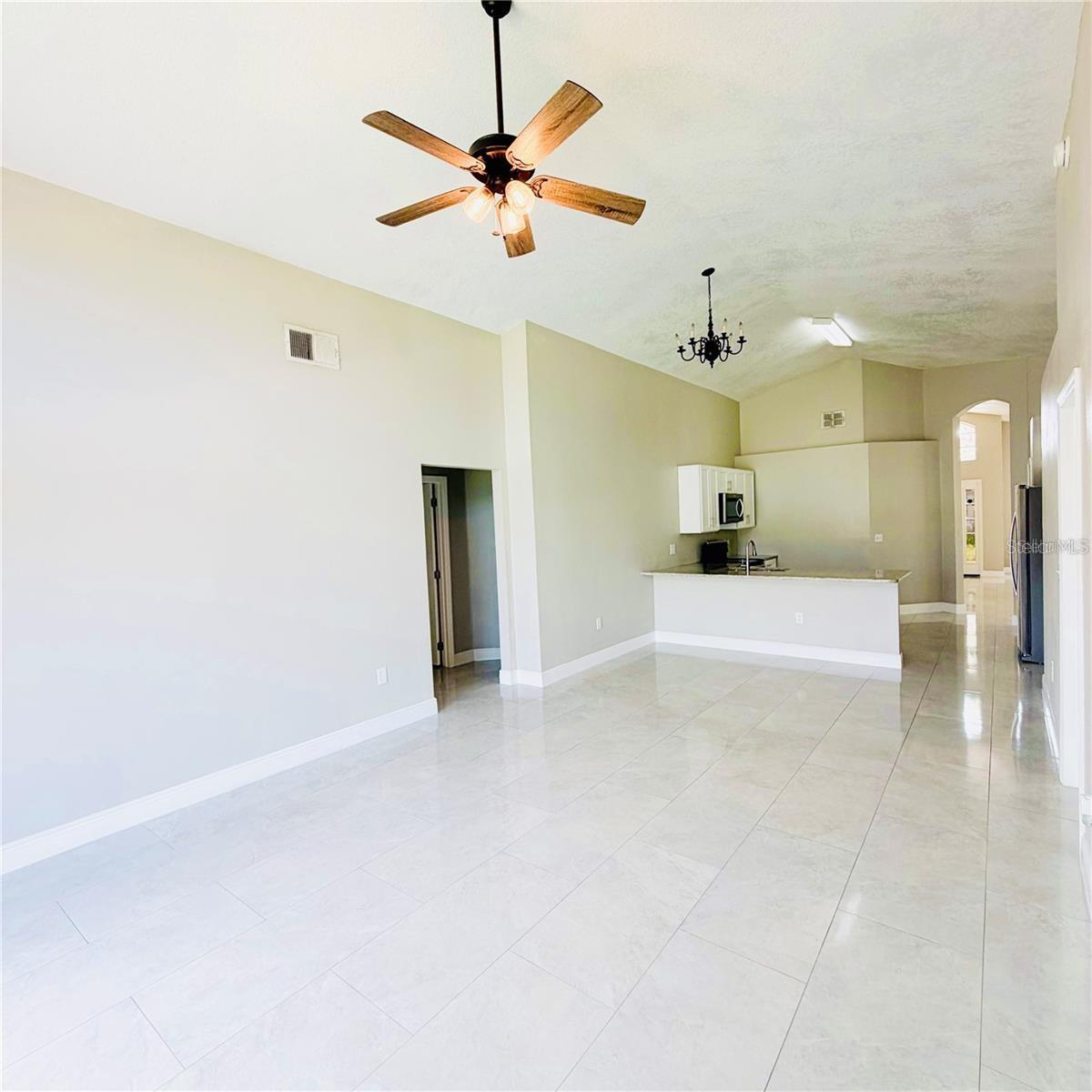 207 Langham Dr Property Photo 9
