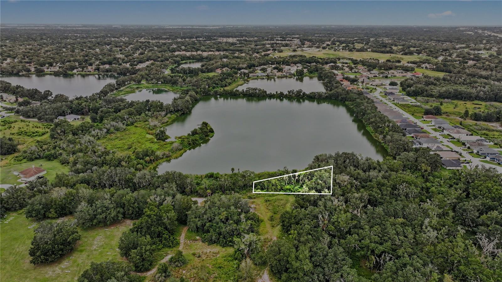Arnaz Dr Property Photo 1
