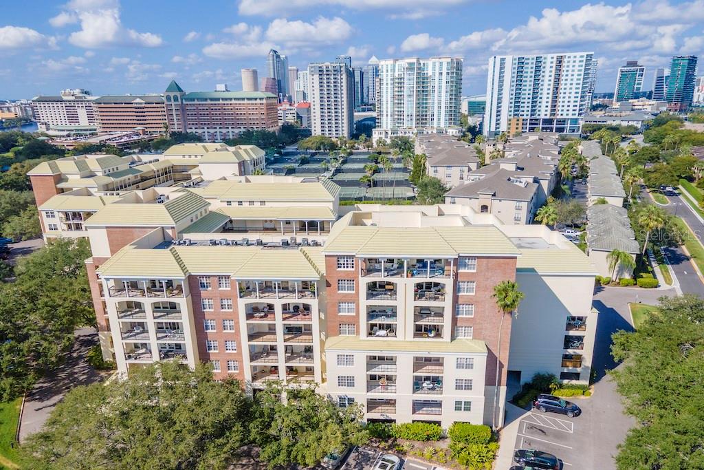 1002 S Harbour Island Blvd #1302 Property Photo 1
