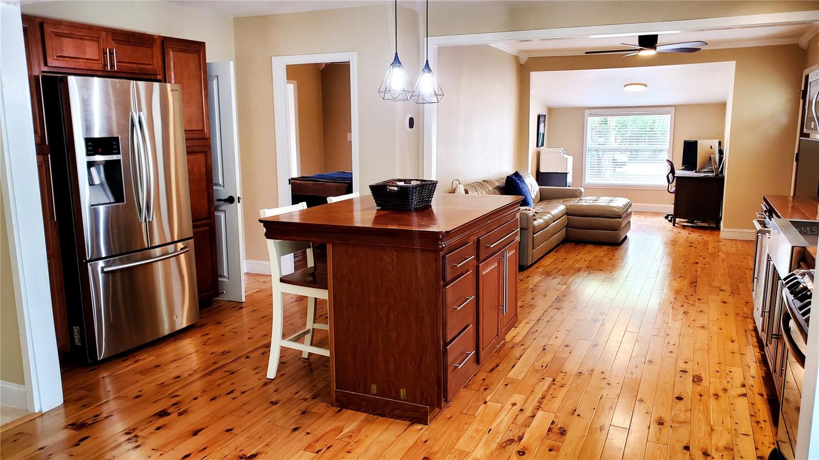 1722 Albemarle Rd Property Photo 4