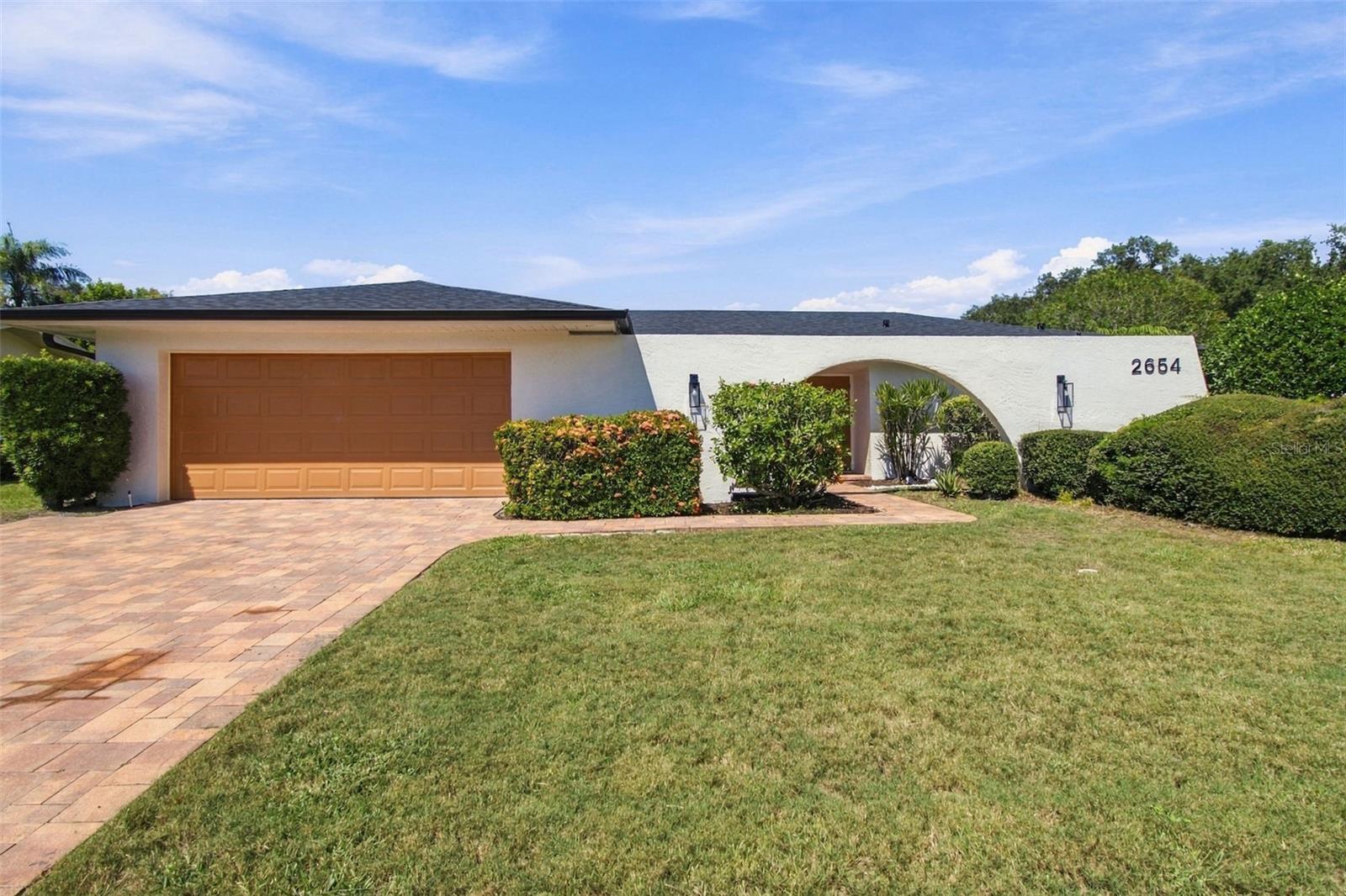 2654 Augusta Dr N Property Photo 1
