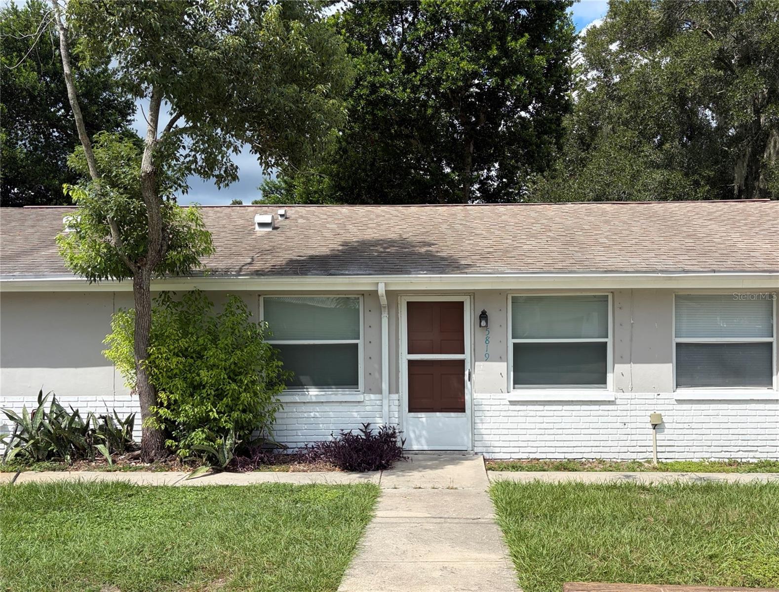 5819 MONROE ST Property Photo 1