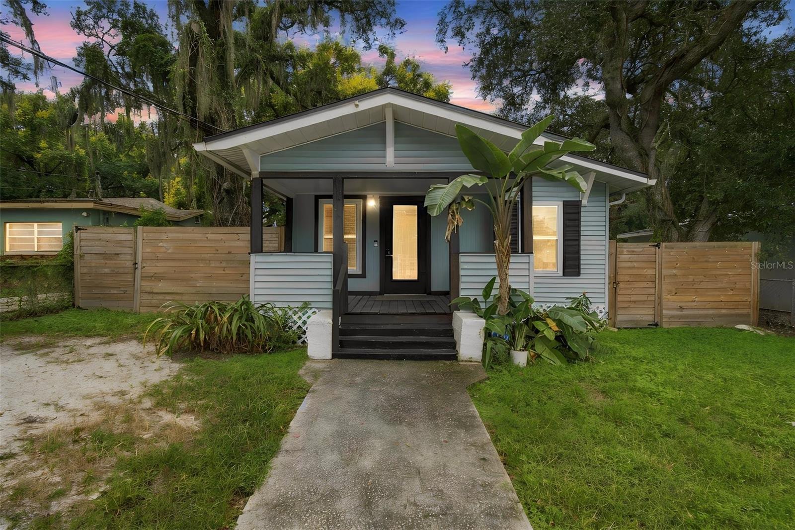 1611 E GENESEE ST Property Photo 1