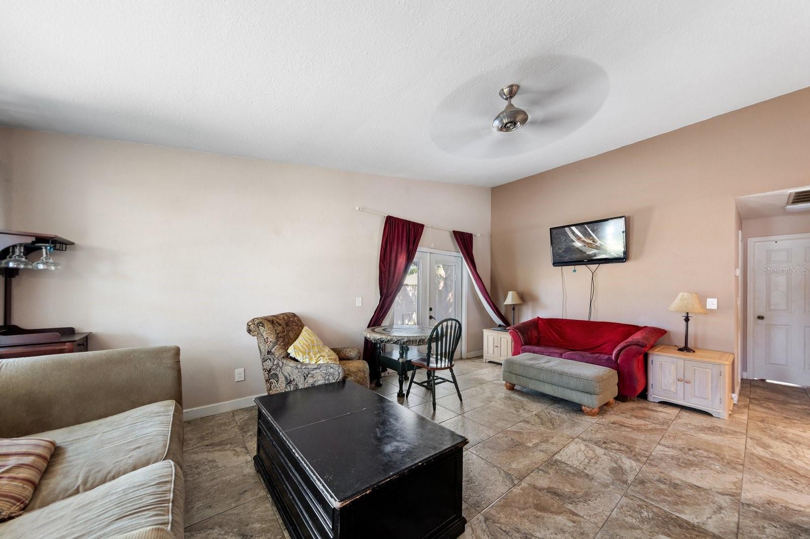 1679 Needles Ln W Property Photo 6