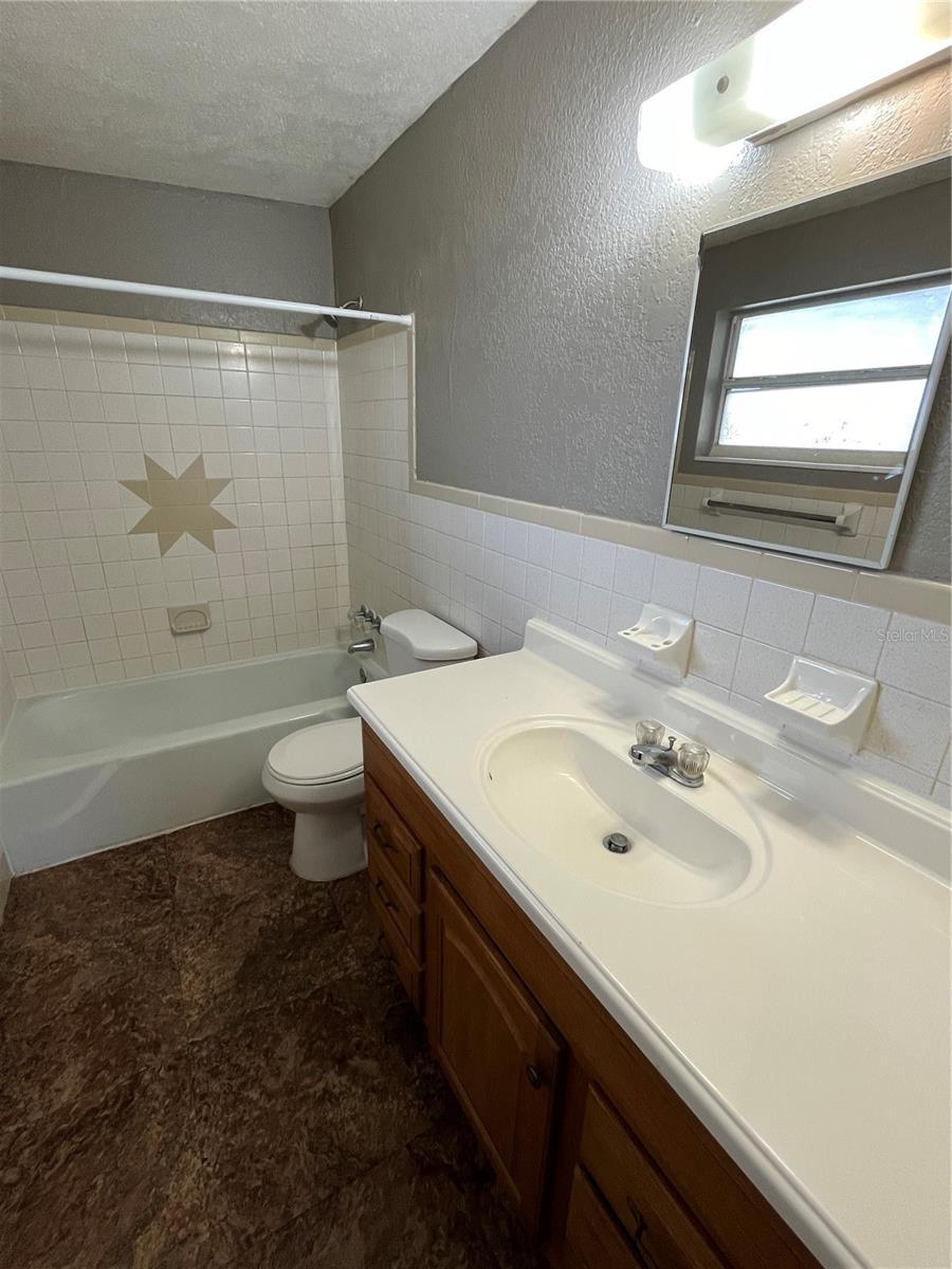 2600 Trinity Cir Nw #c Property Photo 4