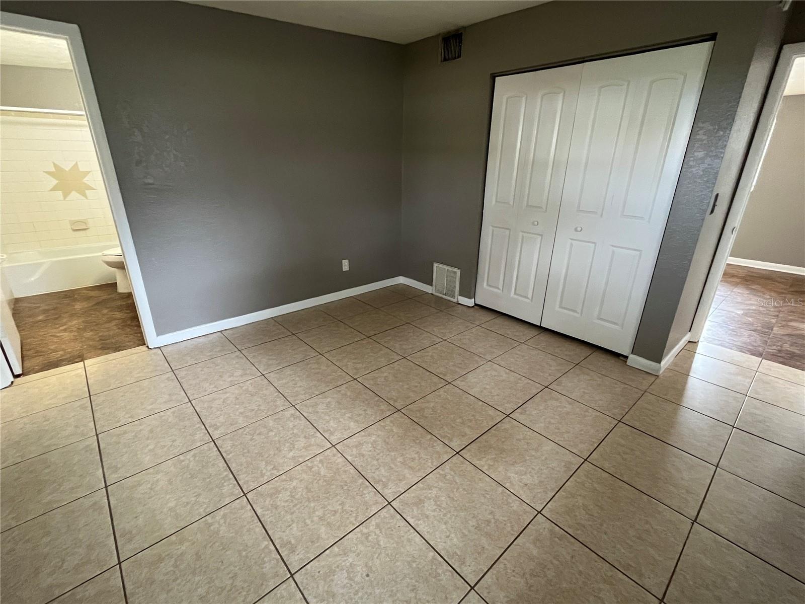 2600 Trinity Cir Nw #c Property Photo 5