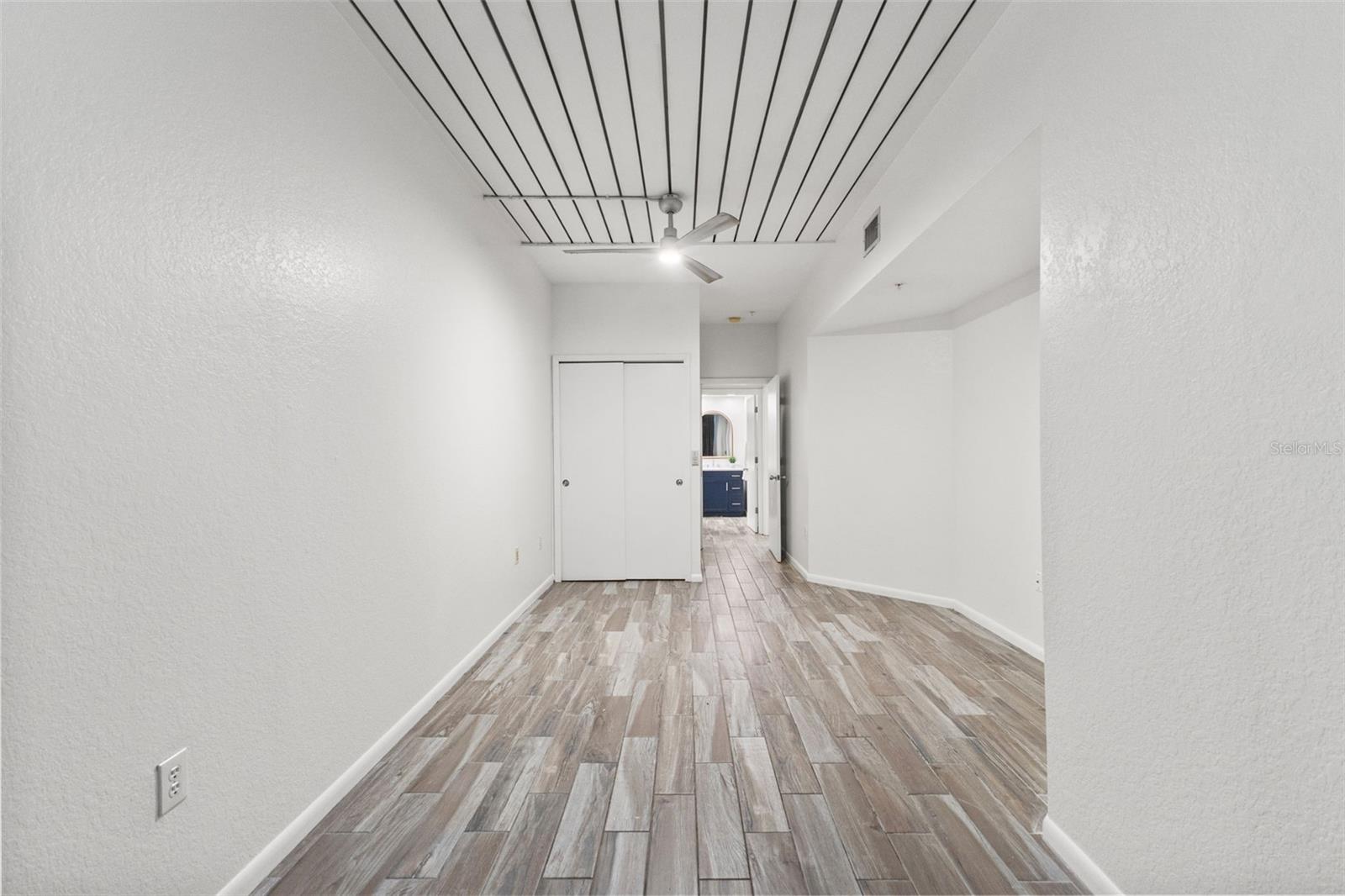 2411 W Horatio St #519 Property Photo 18