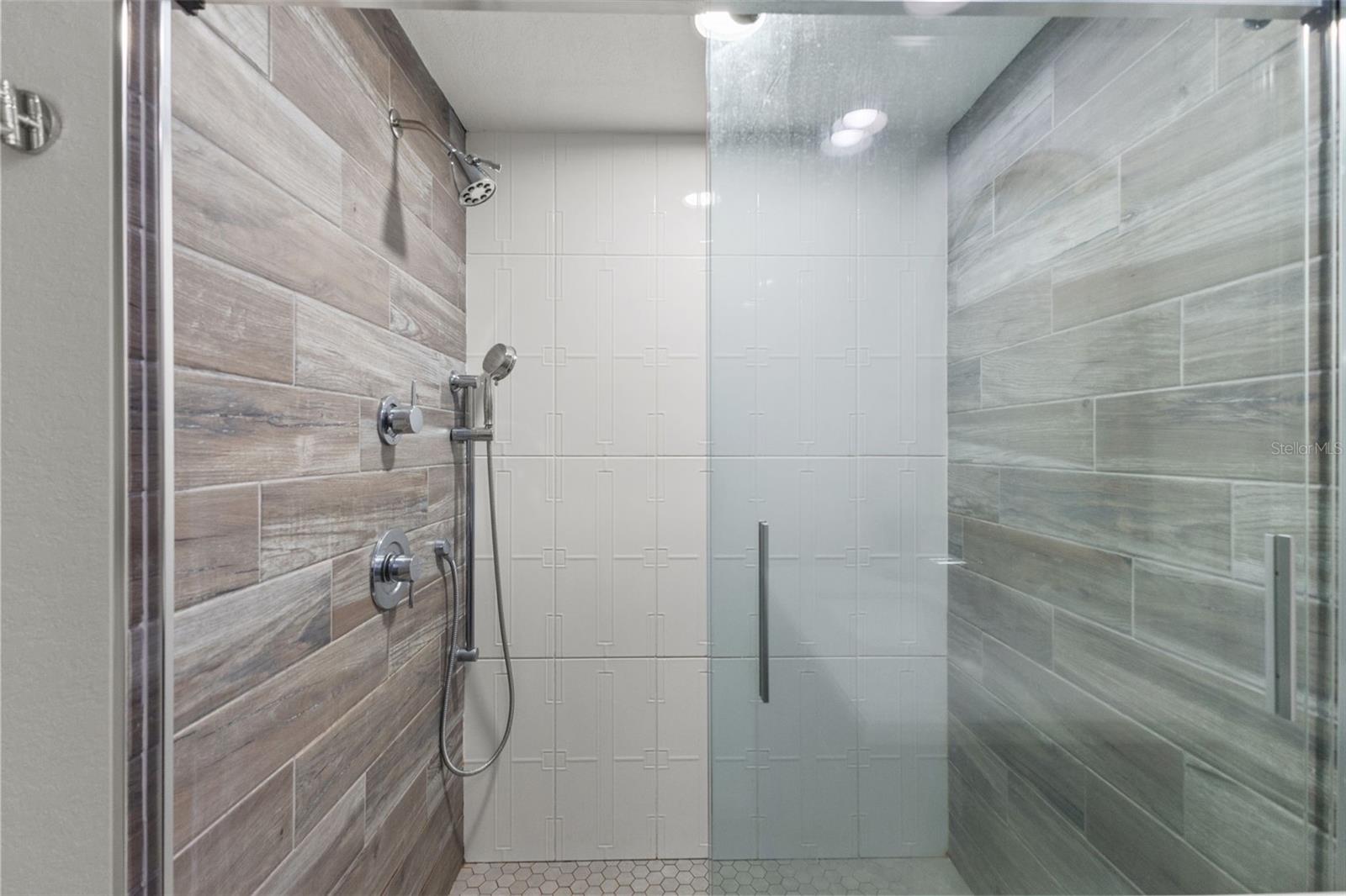 2411 W Horatio St #519 Property Photo 22