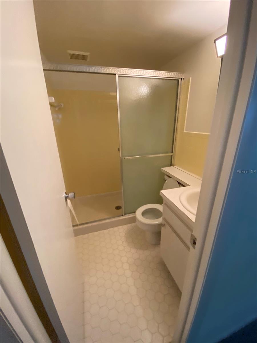 8402 111th St #106 Property Photo 16