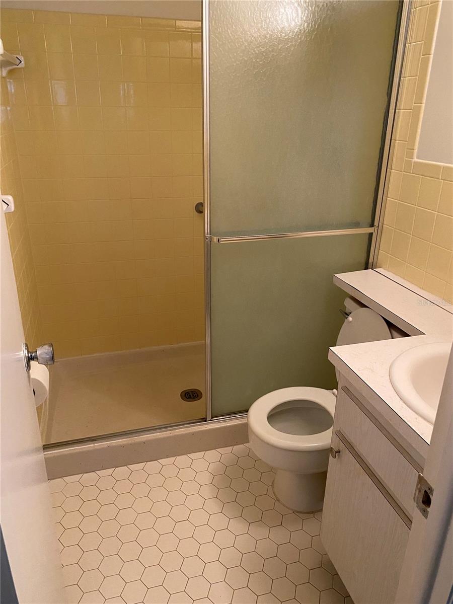 8402 111th St #106 Property Photo 17