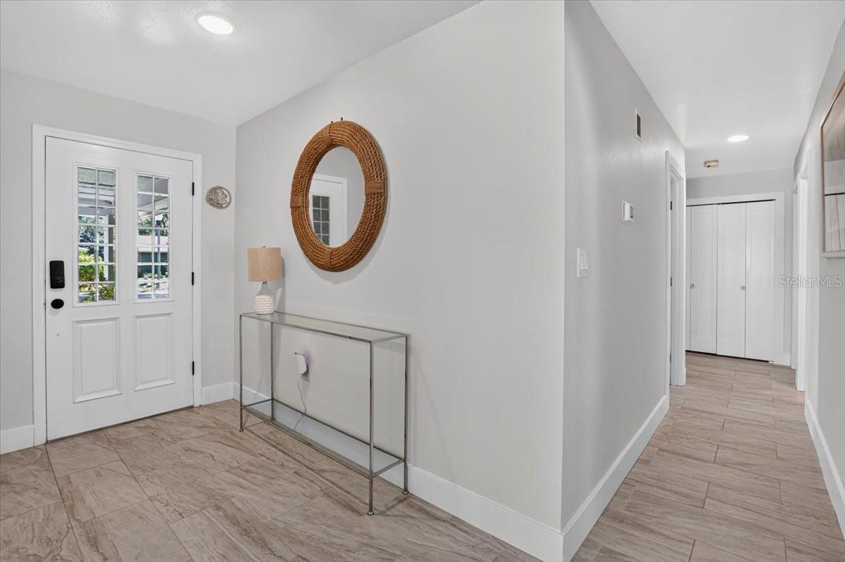 13926 Gull Way Property Photo 4