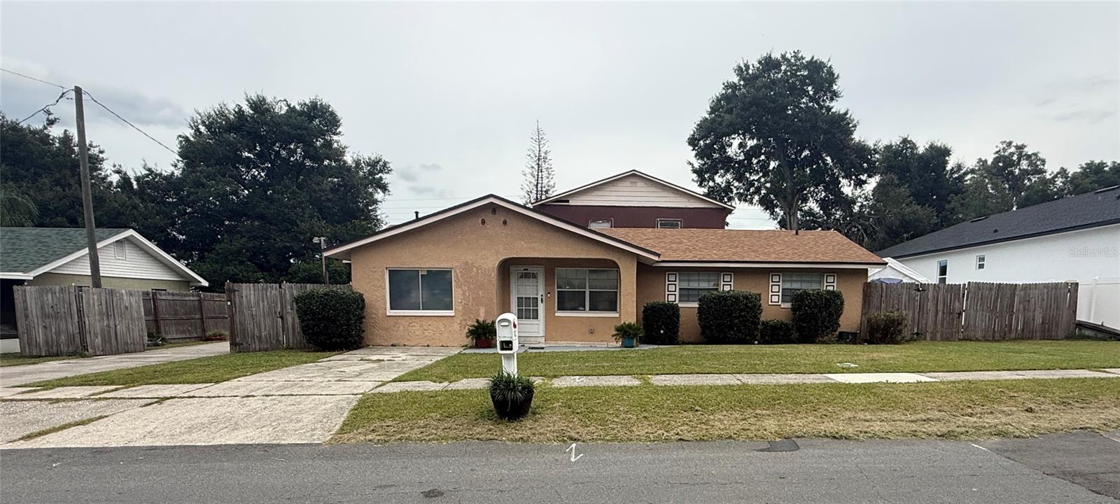 1607 Wright Dr Property Photo
