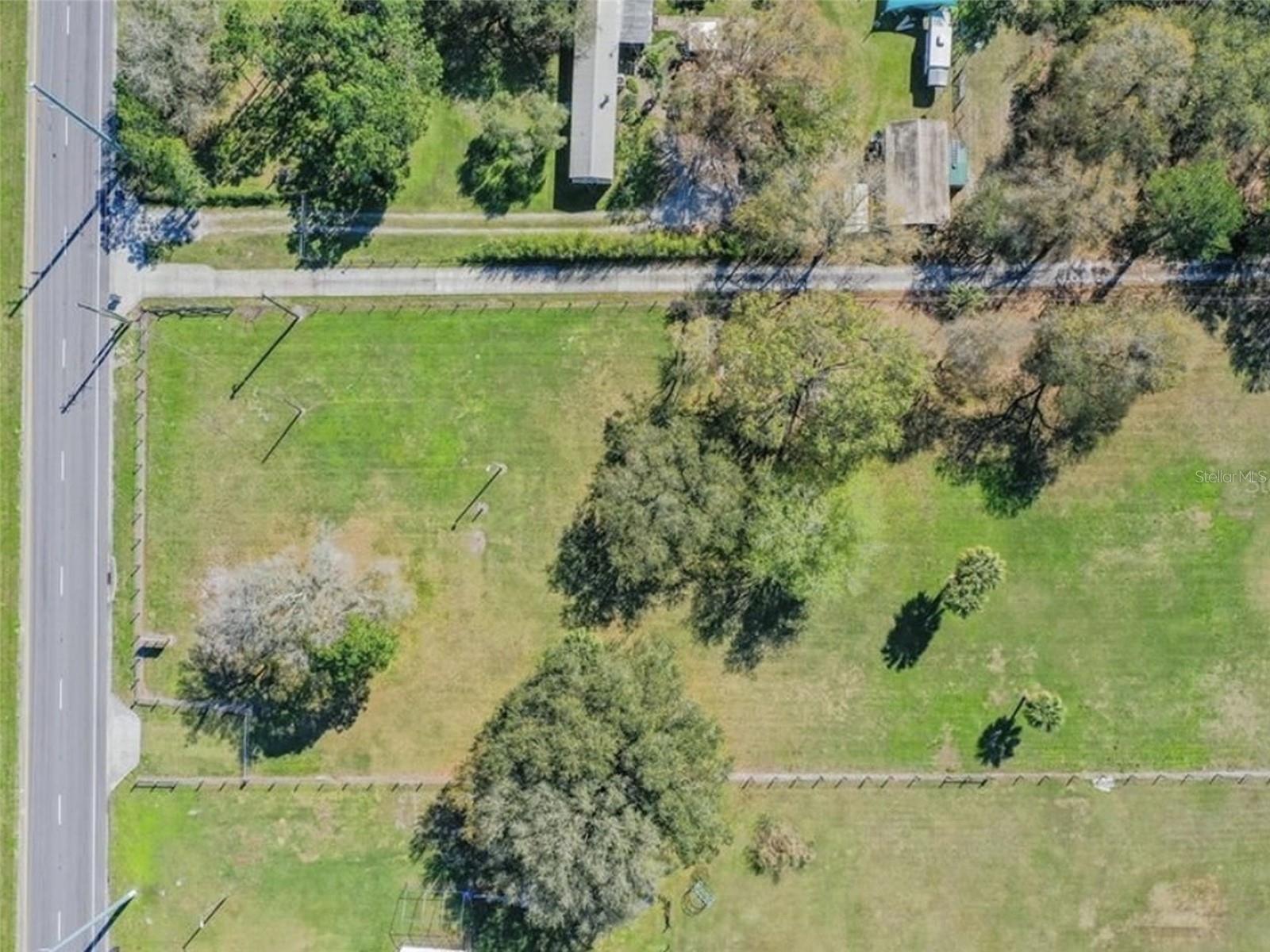 6513 S County Line Rd Property Photo 2