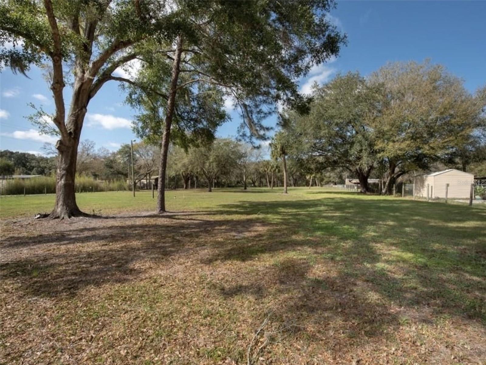 6513 S County Line Rd Property Photo 10