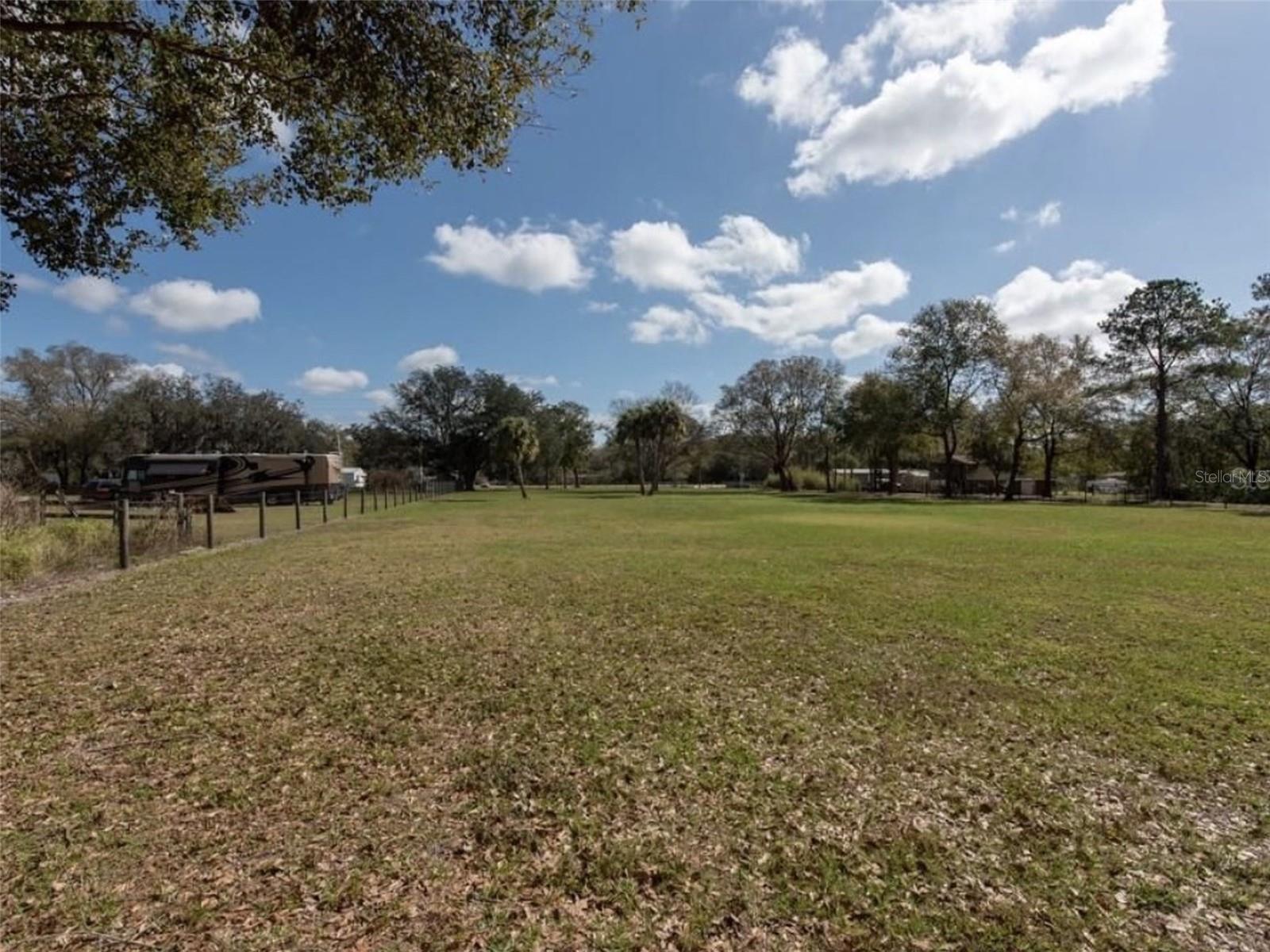 6513 S County Line Rd Property Photo 14