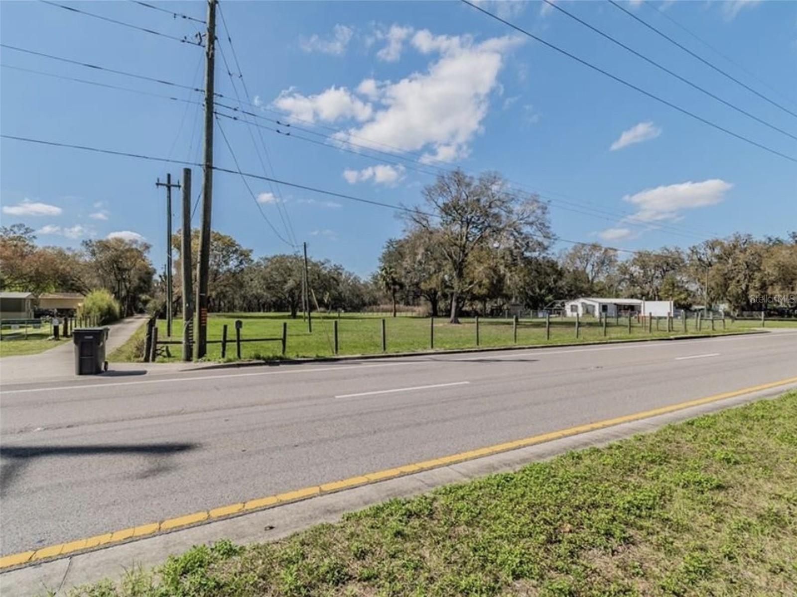 6513 S County Line Rd Property Photo 22