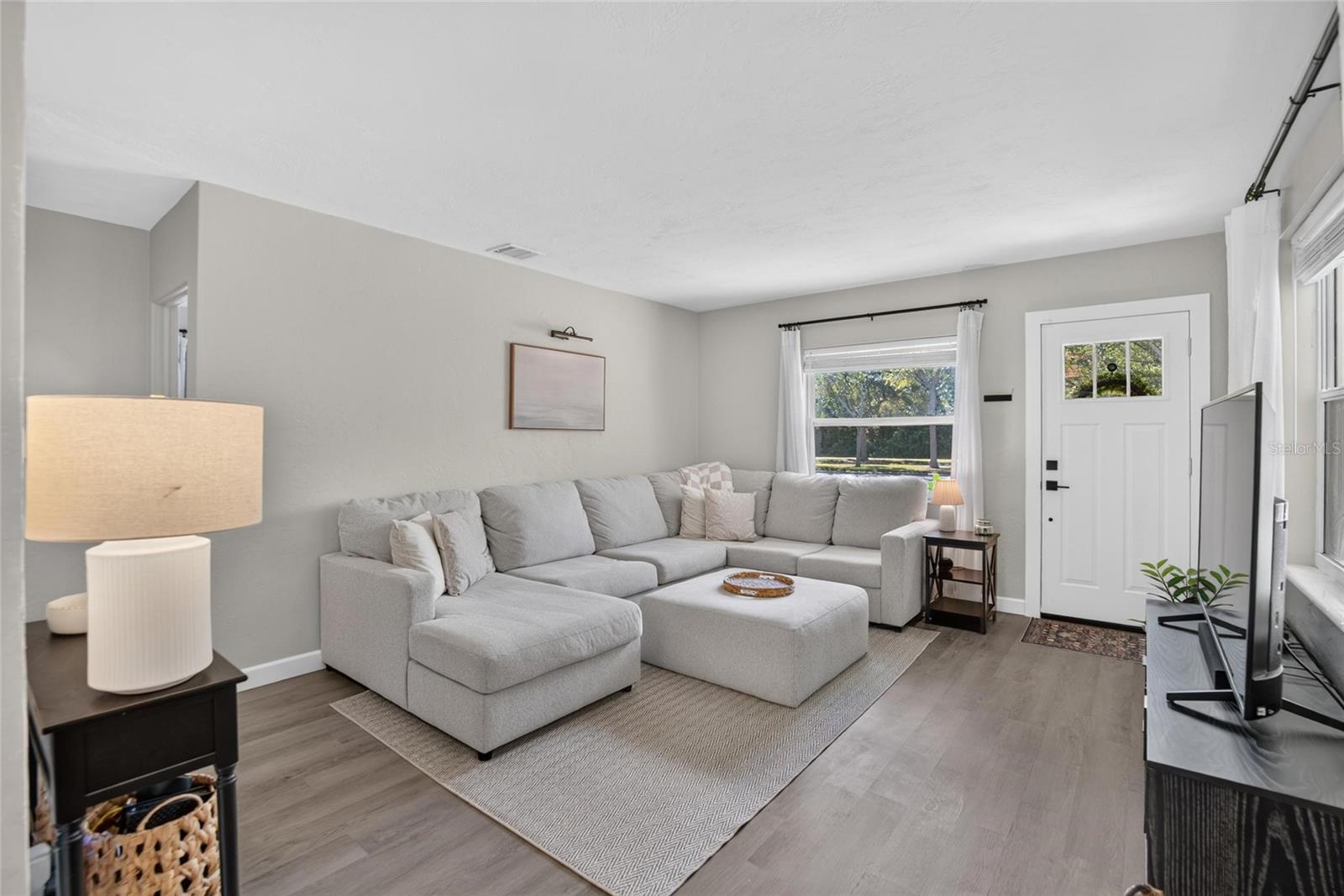 835 54th Ave N Property Photo 8