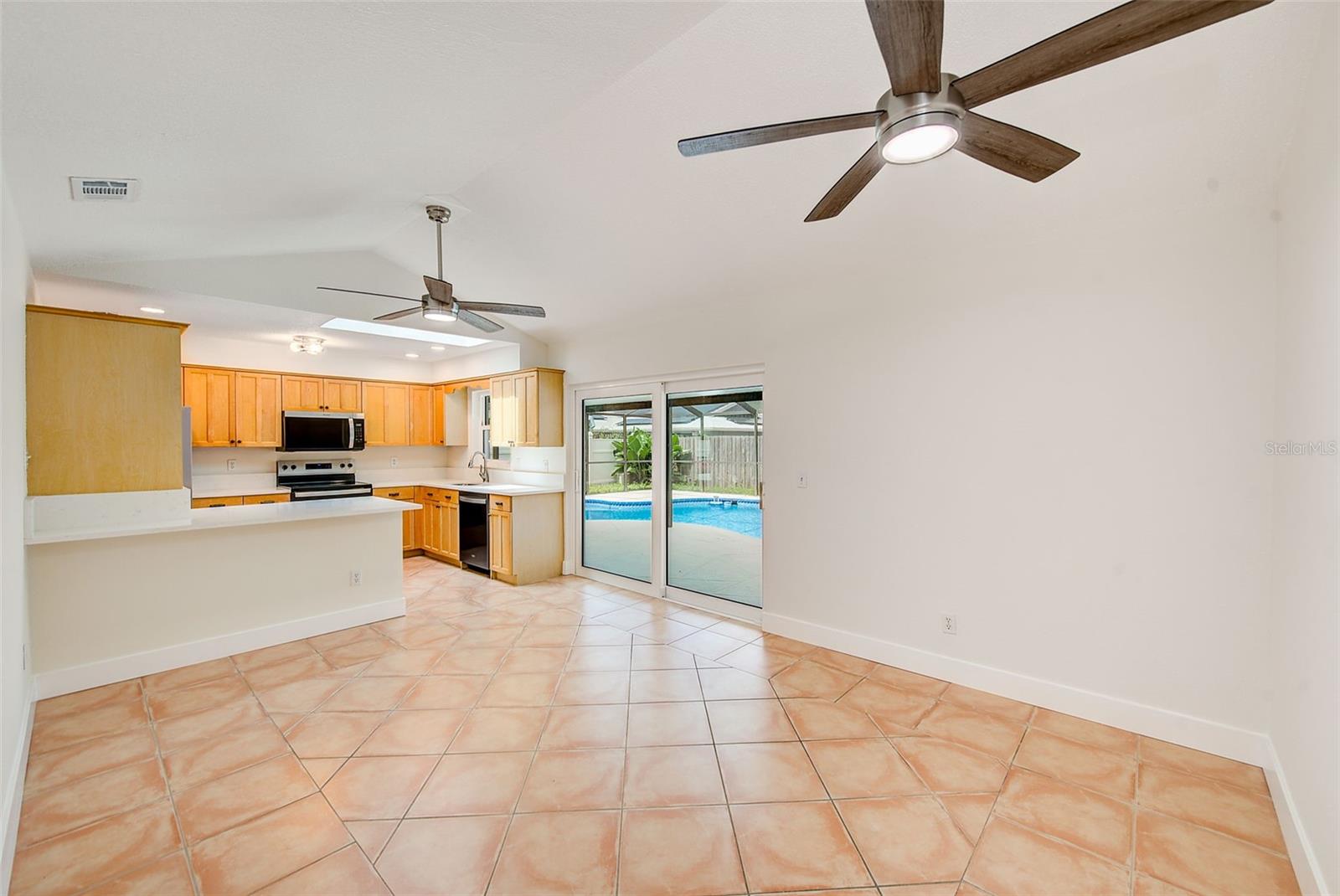 13331 Hacienda Dr Property Photo 7