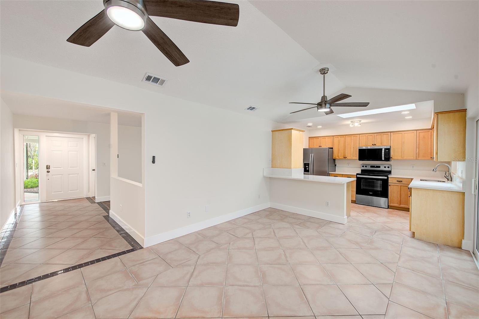 13331 Hacienda Dr Property Photo 9