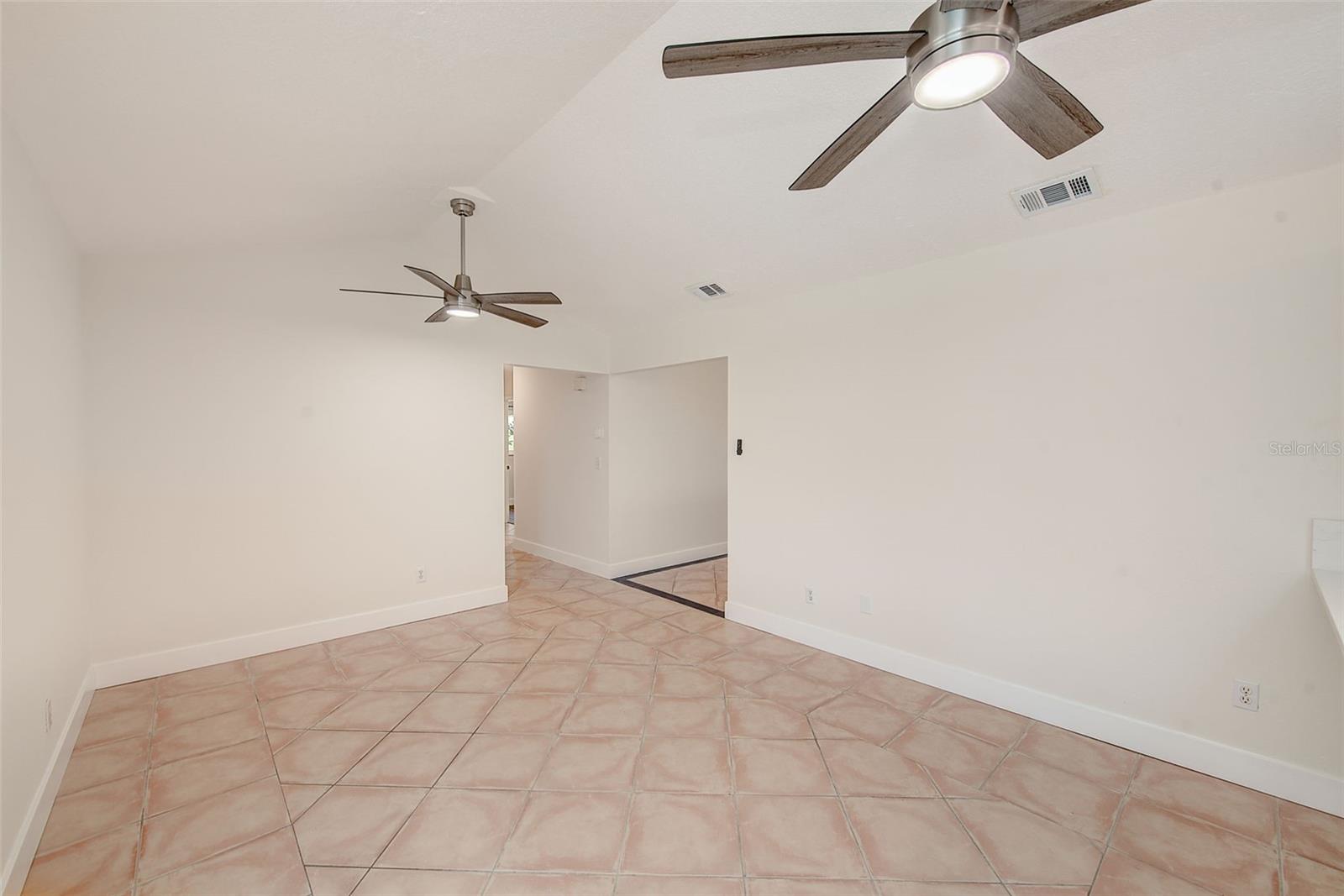13331 Hacienda Dr Property Photo 10