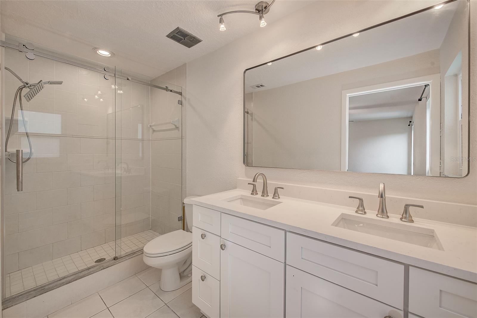 13331 Hacienda Dr Property Photo 18