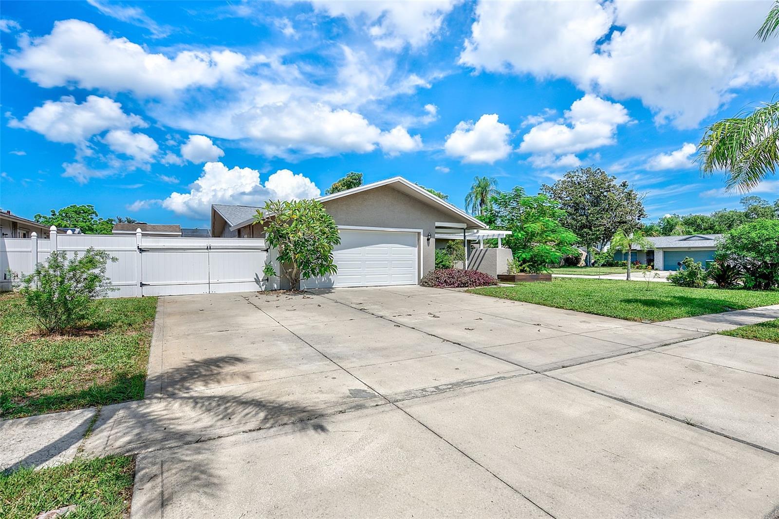 13331 Hacienda Dr Property Photo 36