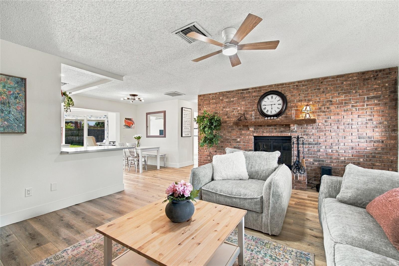 1813 Driftwood Cir N Property Photo 7