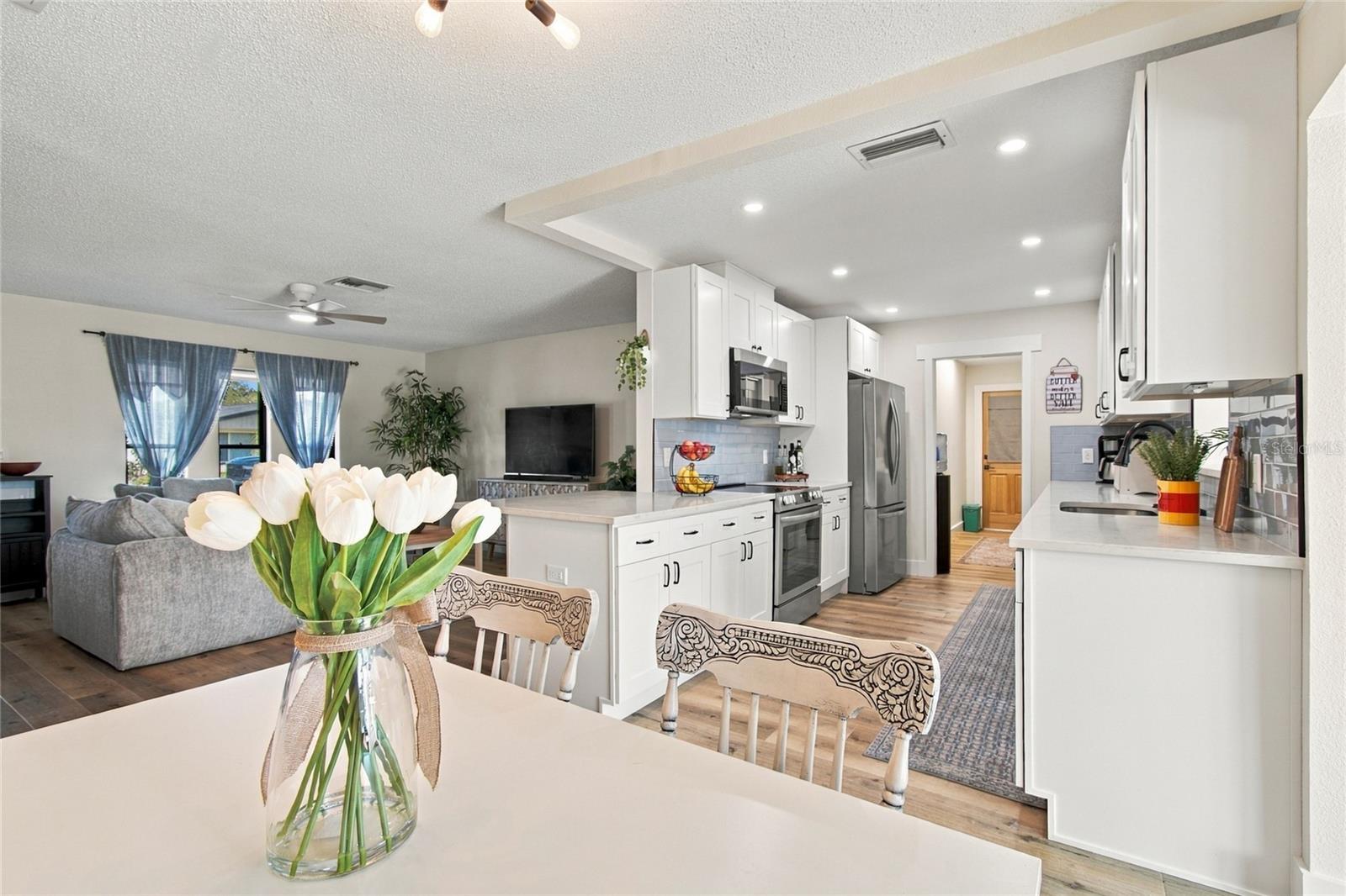 1813 Driftwood Cir N Property Photo 12