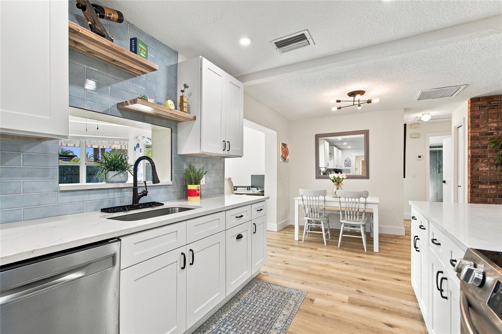 1813 Driftwood Cir N Property Photo 16