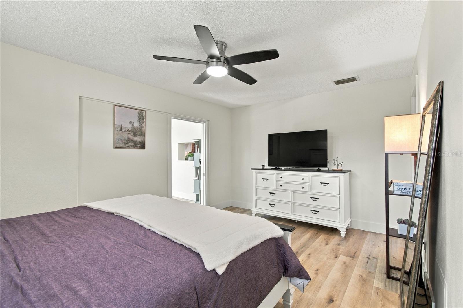 1813 Driftwood Cir N Property Photo 21