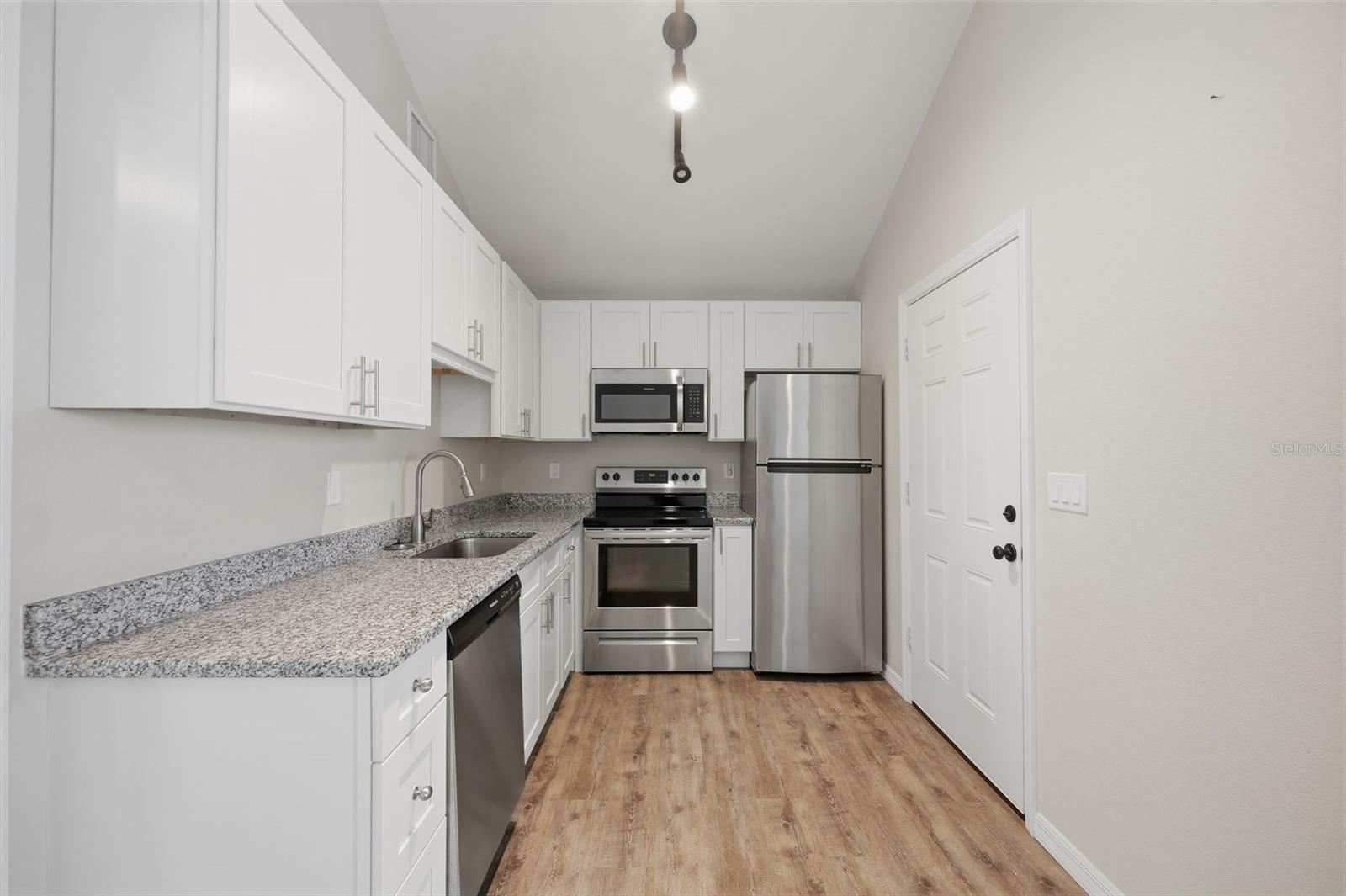 1264 Pierce St Property Photo 39