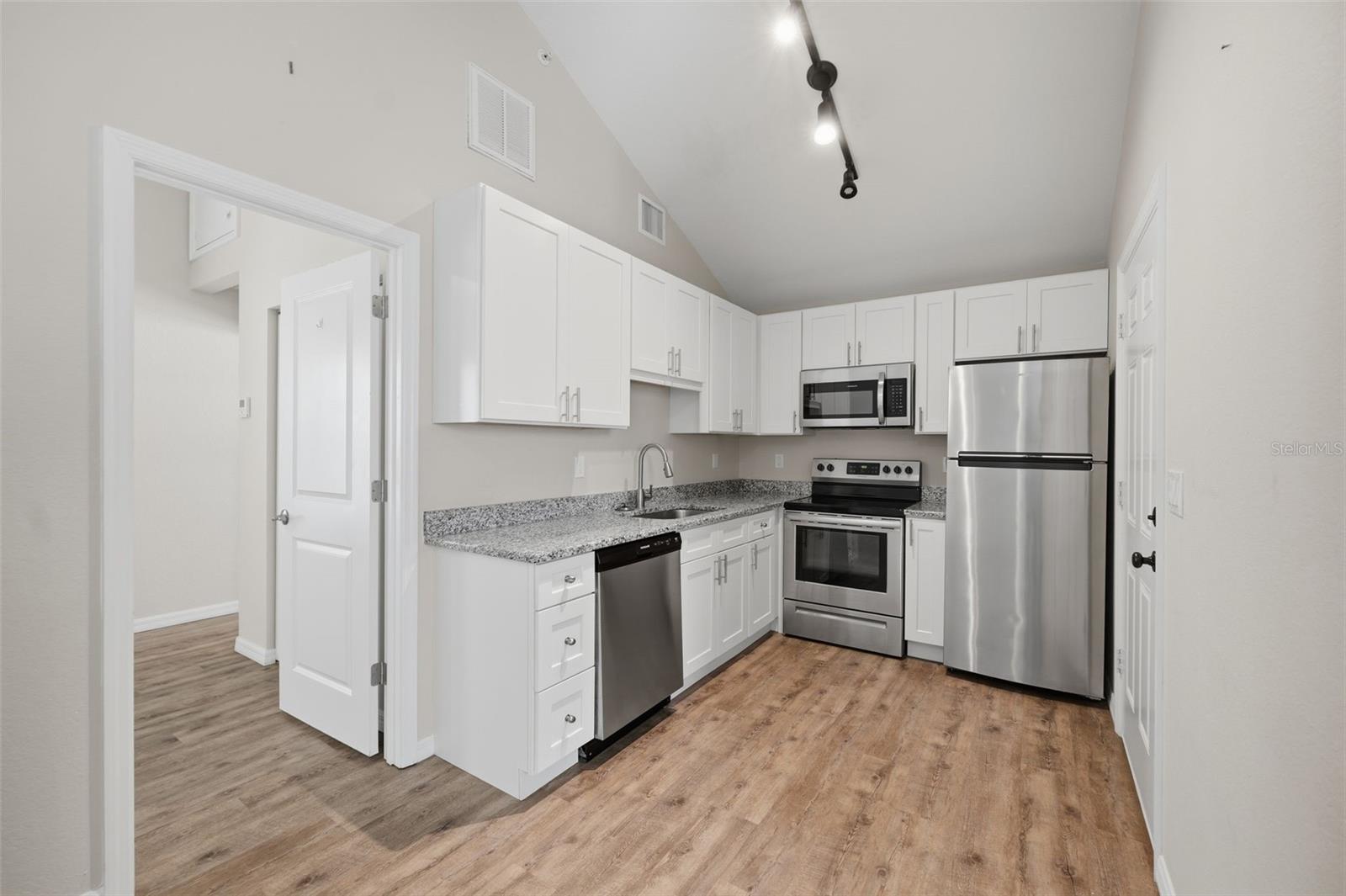 1264 Pierce St Property Photo 40