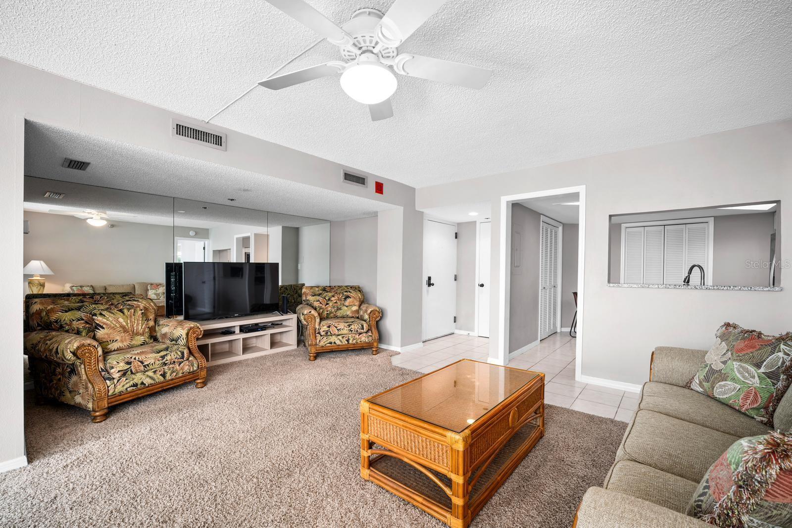 690 Island Way #912 Property Photo 17