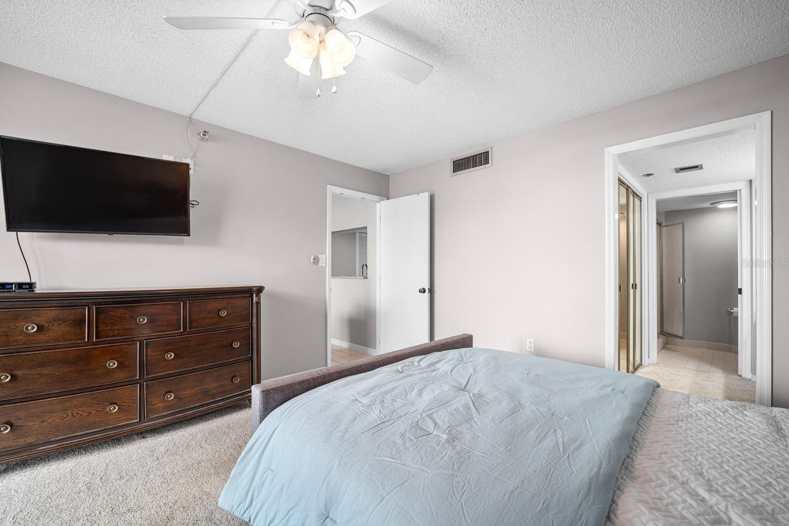 690 Island Way #912 Property Photo 26