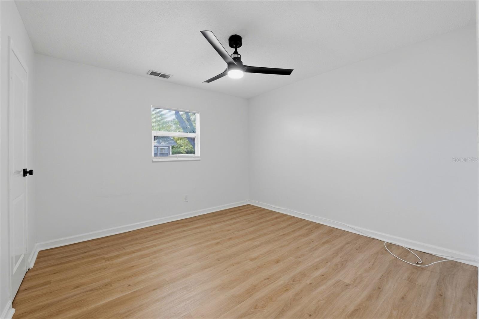 1751 29th Ave N Property Photo 10