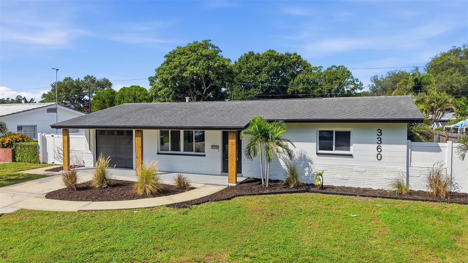 3360 70 St N Property Photo 5