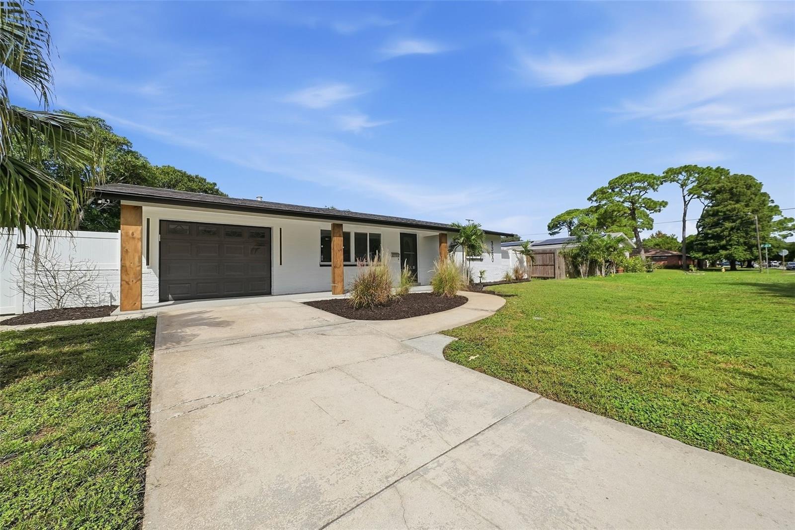 3360 70 St N Property Photo 6