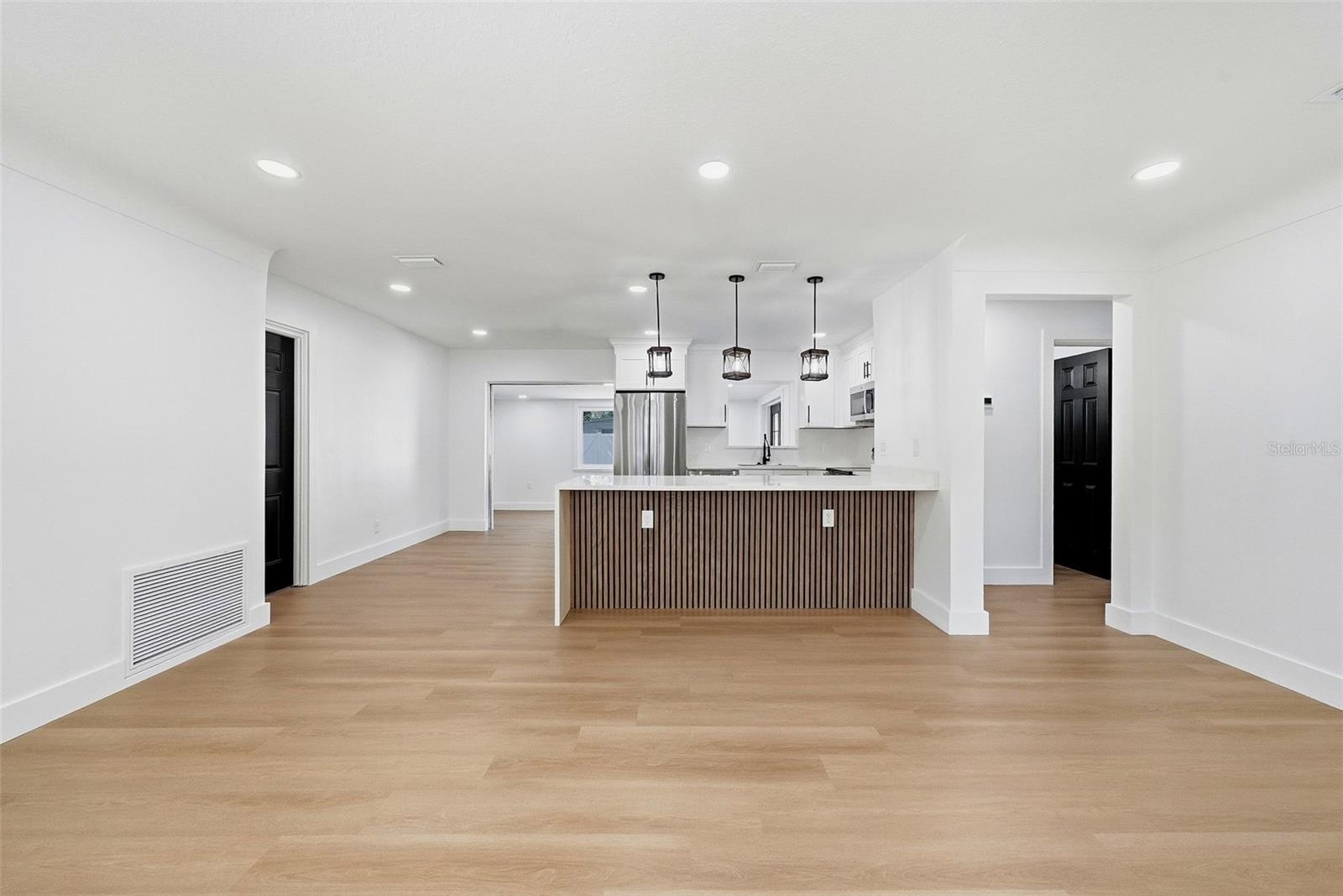 3360 70 St N Property Photo 11