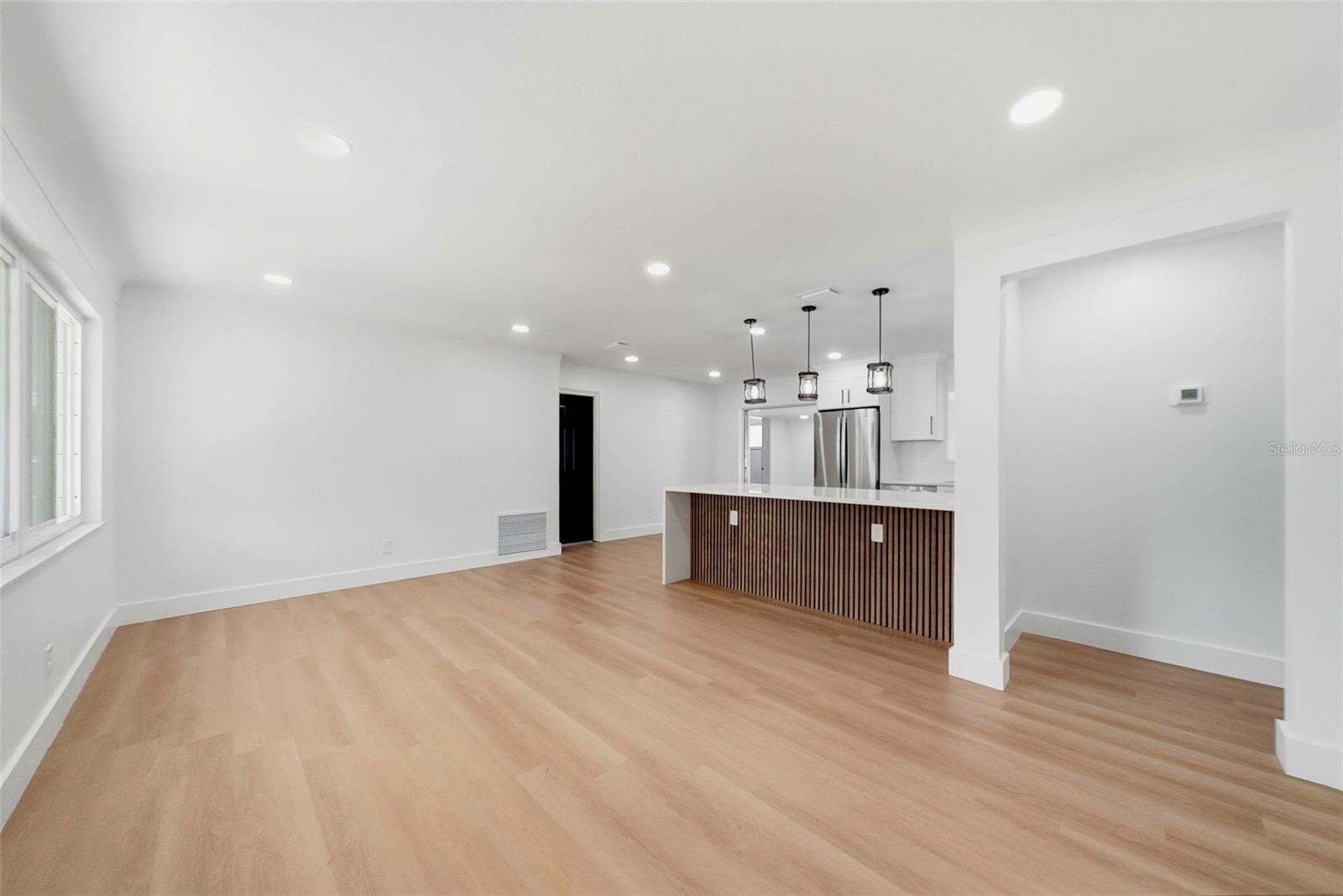 3360 70 St N Property Photo 13