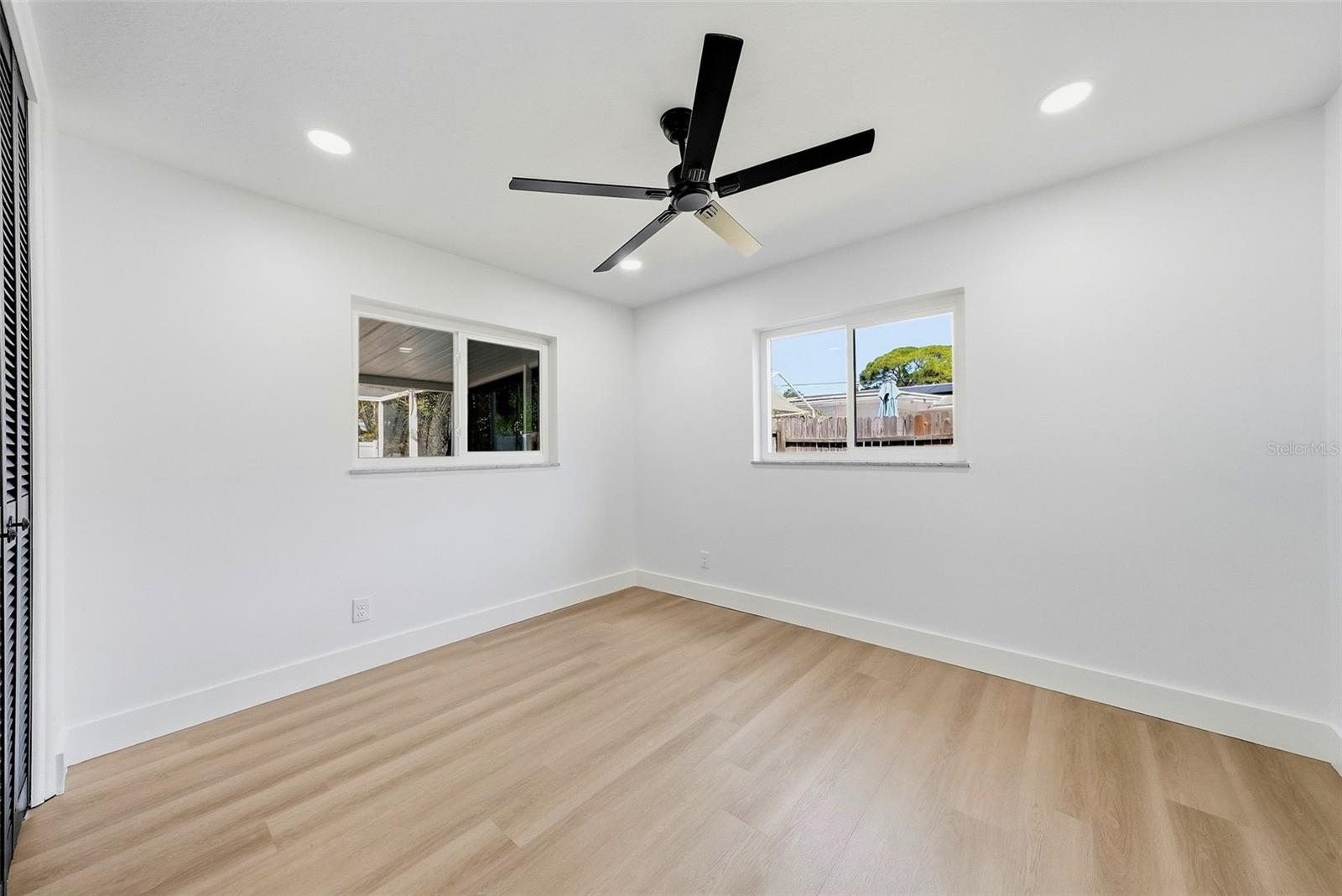 3360 70 St N Property Photo 23