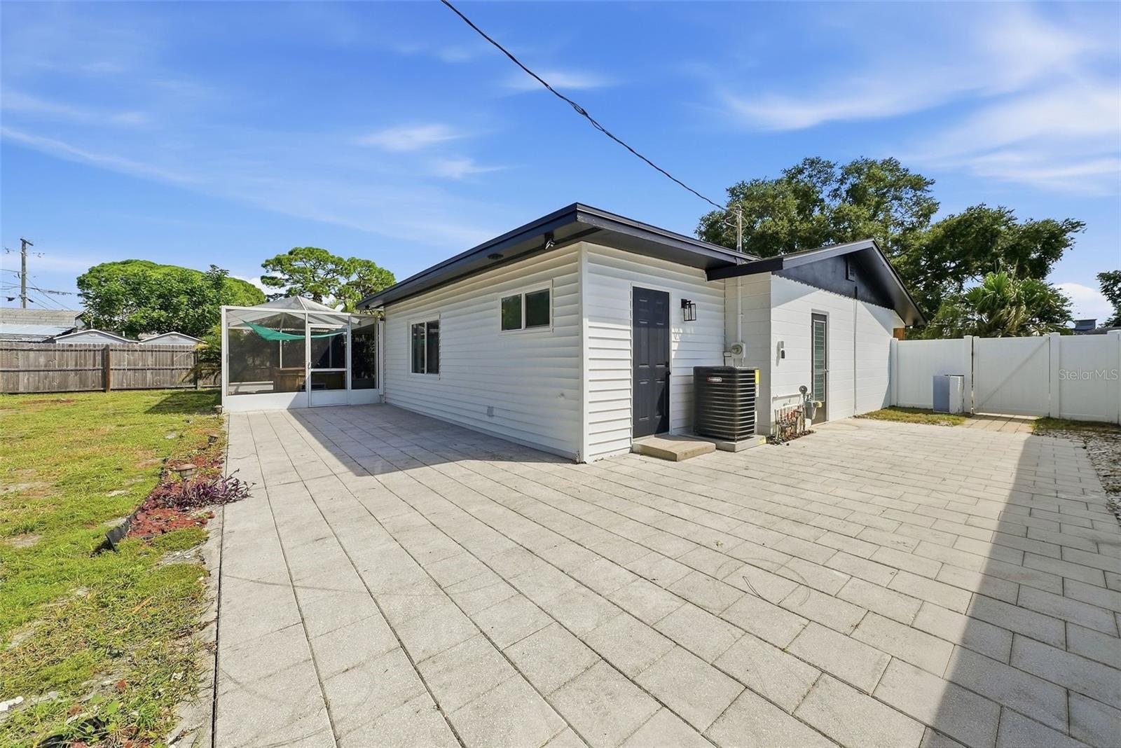 3360 70 St N Property Photo 42