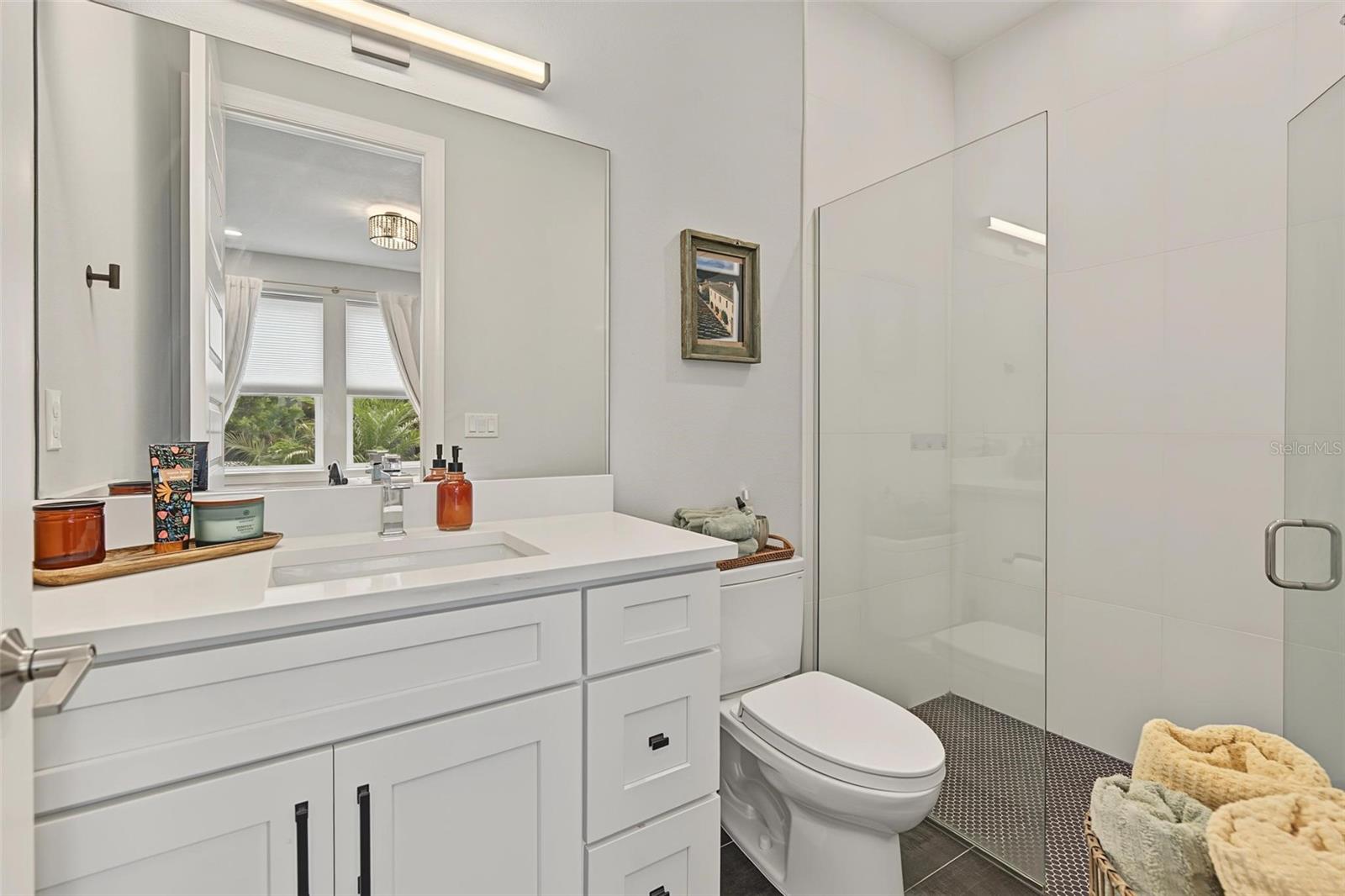 4215 W North A St #9 Property Photo 6