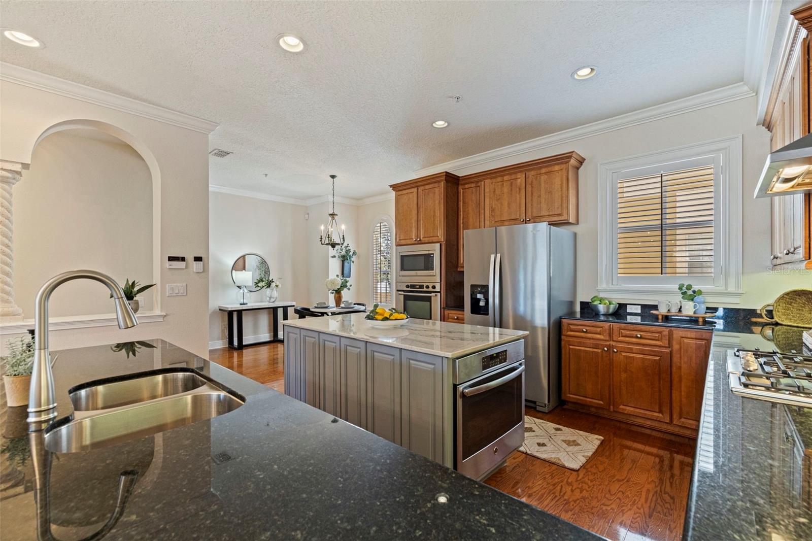 114 E Davis Blvd #4 Property Photo 22